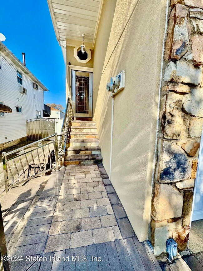 43 Devens St, Staten Island, NY 10314 - photo 4