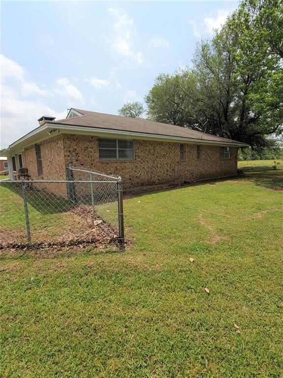 421 S Oak St, Ector, TX 75439 - photo 6