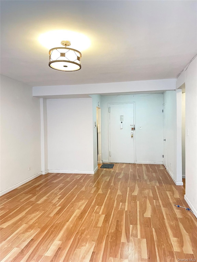 136-04 Cherry Ave unit 3I, Flushing, NY 11355 - photo 3