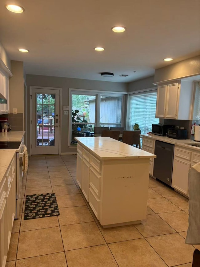 5026 Cave Run Dr, Missouri City, TX 77459 - photo 6