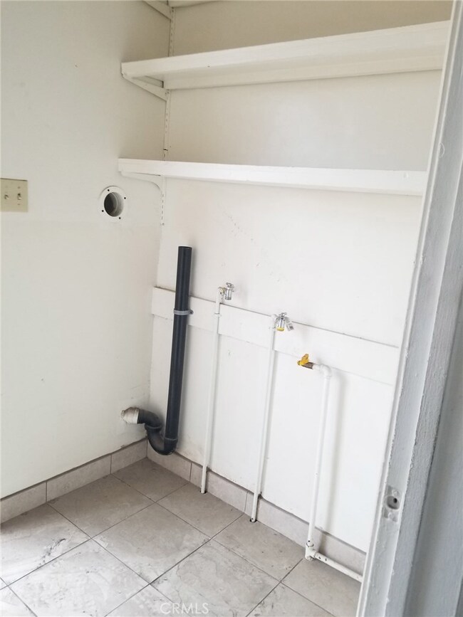 912 N Evers Ave, Compton, CA 90220 - photo 4