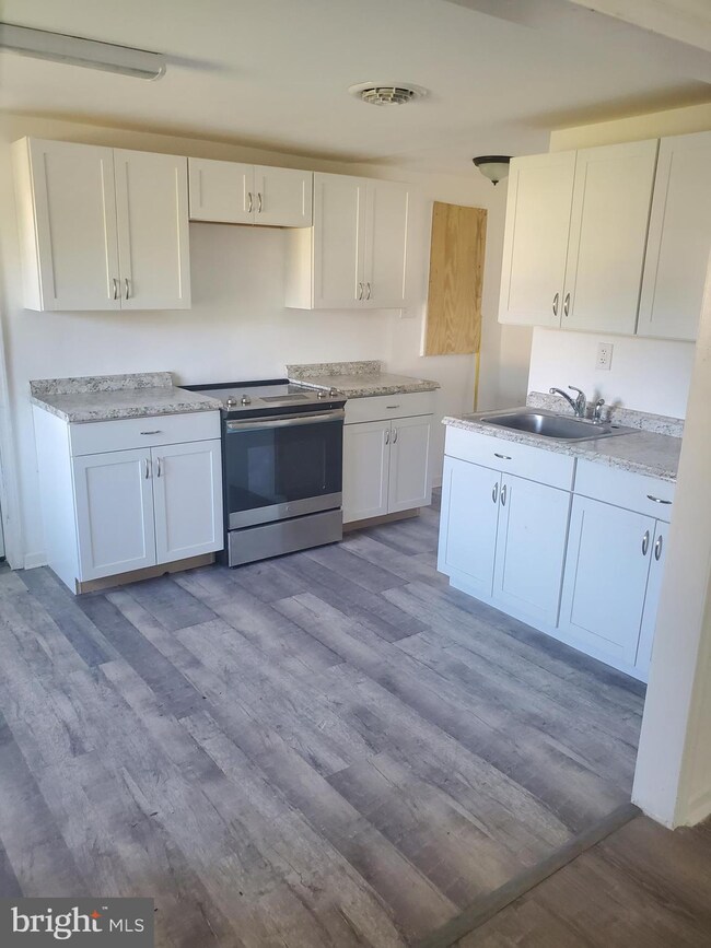 401 Daniel Ln, New Castle, DE 19720 - photo 5