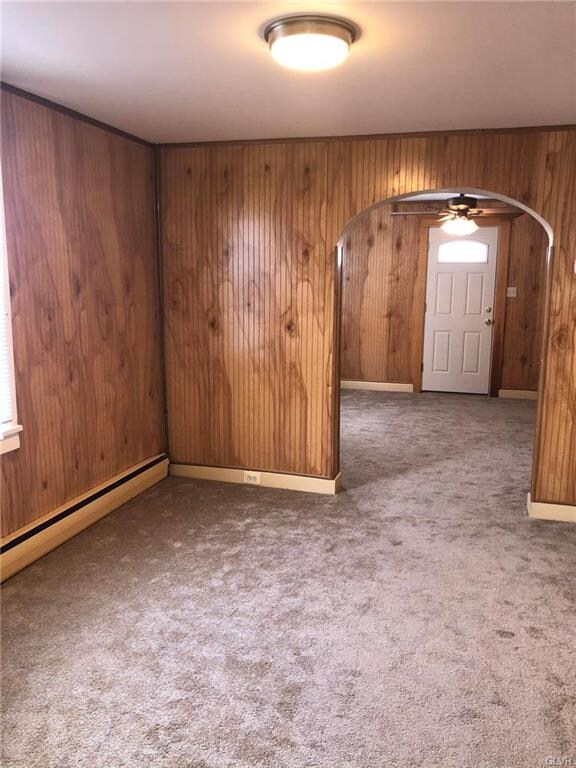 2124 Main St unit Rear, Whitehall, PA 18052 - photo 4