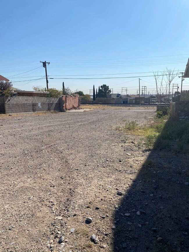 2910 Grant Ave, El Paso, TX 79930 - photo 4