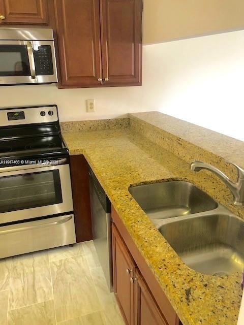 22102 Glenmoor Dr unit 102, West Palm Beach, FL 33409 - photo 3