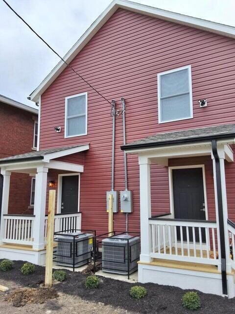 1367 N 5th2