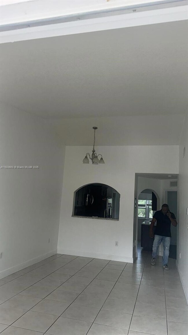 1250 SE 28th Ct unit 203, Homestead, FL 33035 - photo 3