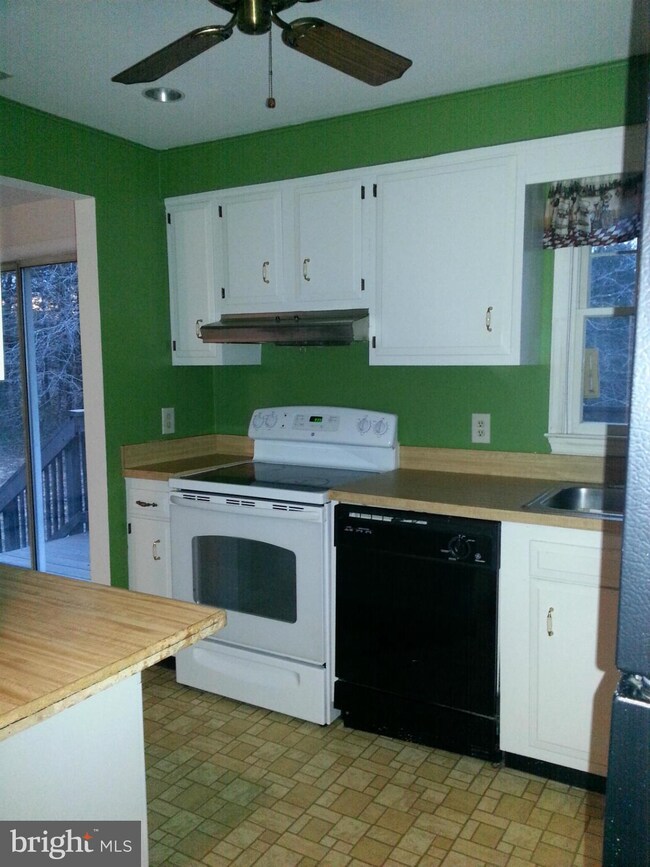 1423 Nelson Ln, Amissville, VA 20106 - photo 7