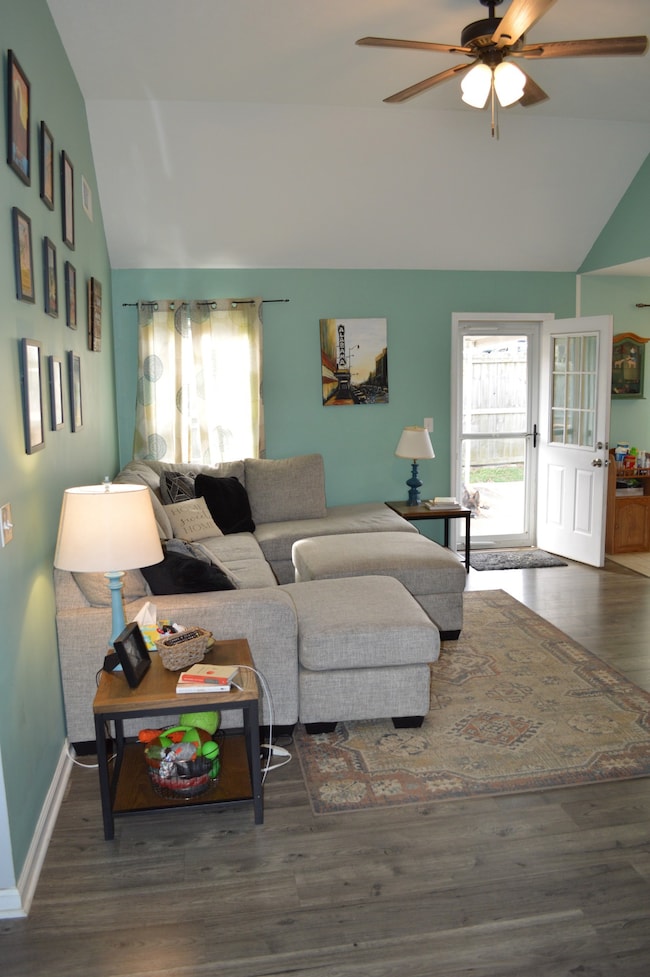 101 Berele Shepsele Ln, La Vergne, TN 37086 - photo 3