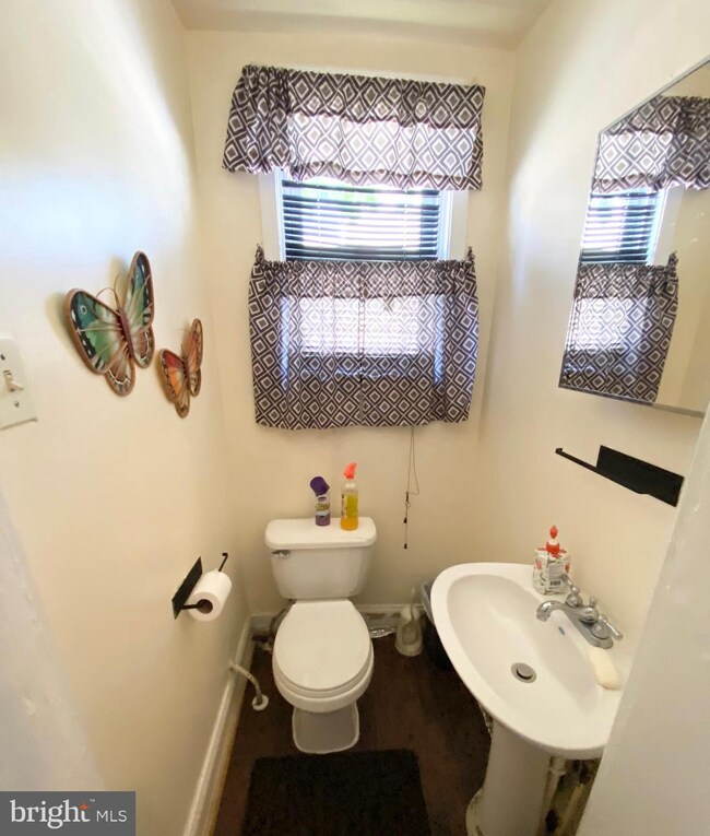 1530 N Rosedale St, Baltimore, MD 21216 - photo 6