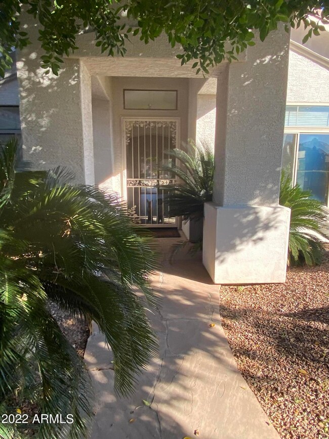 Encanto Front Entry