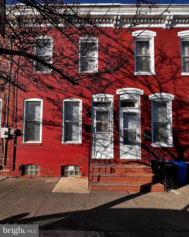 629 Royden St, Camden, NJ 08103 - photo 2