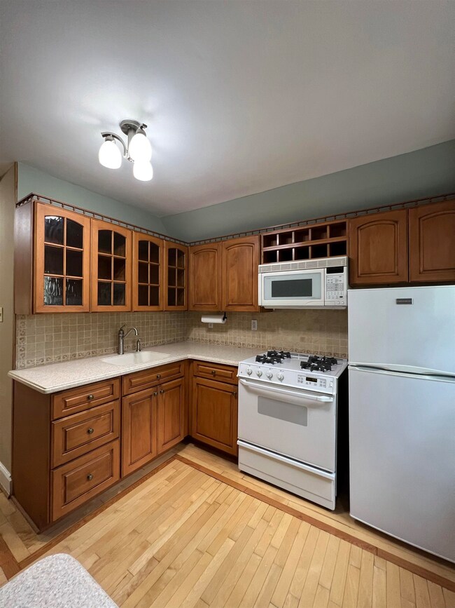 53 Hudson Place unit 3, Weehawken, NJ 07086 - photo 4