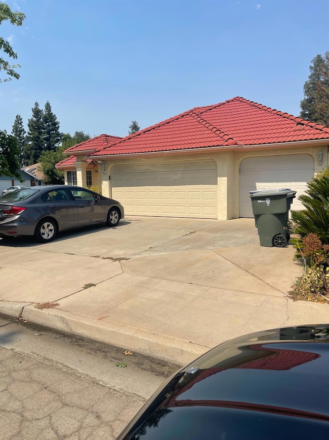 1760 E Omaha Ave, Fresno, CA 93720 - photo 3