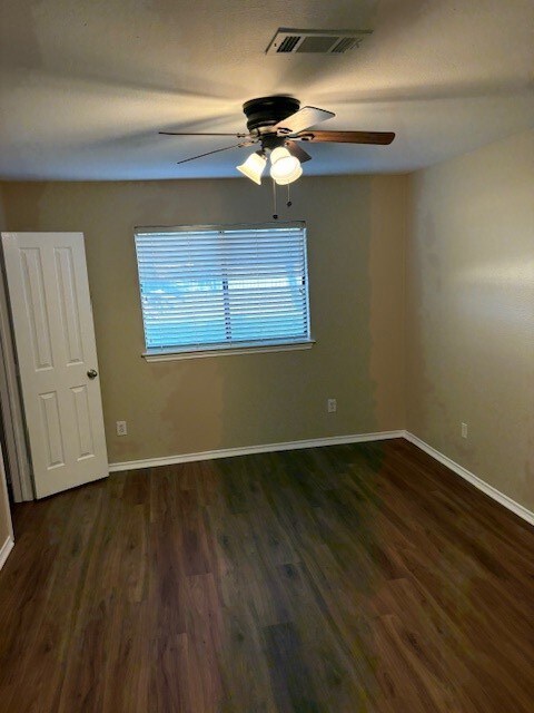 2805 Dove Tree Dr, Alvin, TX 77511 - photo 7