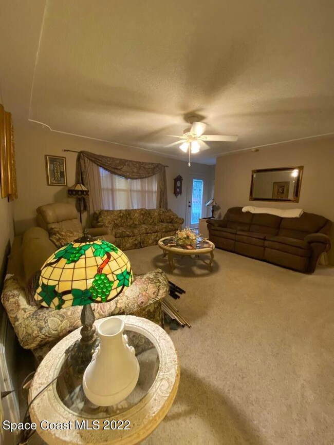 livingroom dining room view