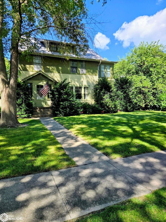 709 W Broadway St, Eagle Grove, IA 50533 - photo 2