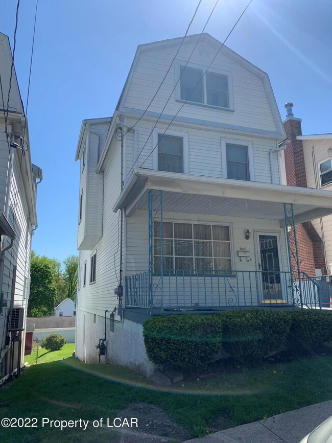 305 Andover St, Wilkes Barre, PA 18702 - photo 3