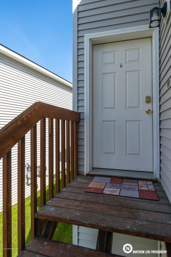 6_EntranceExterior