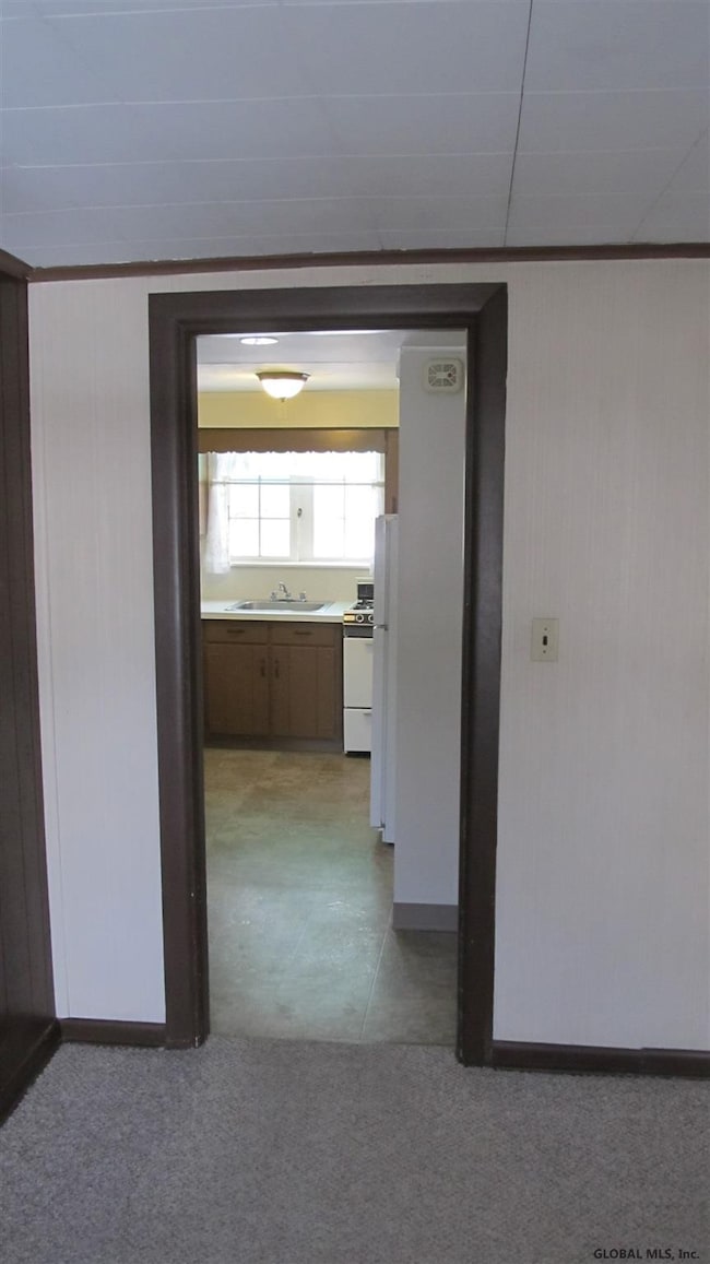 313 Perry St unit 2nd floor, Schenectady, NY 12306 - photo 4