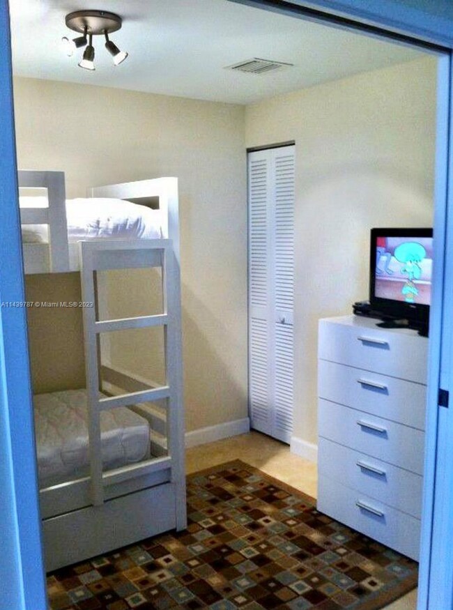 Tidemark unit 432, Key Biscayne, FL 33149 - photo 7