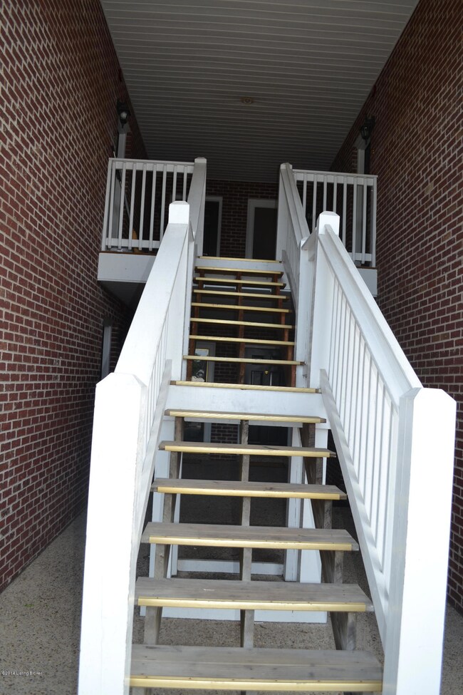 177 Central Blvd unit 7, Mount Washington, KY 40047 - photo 2