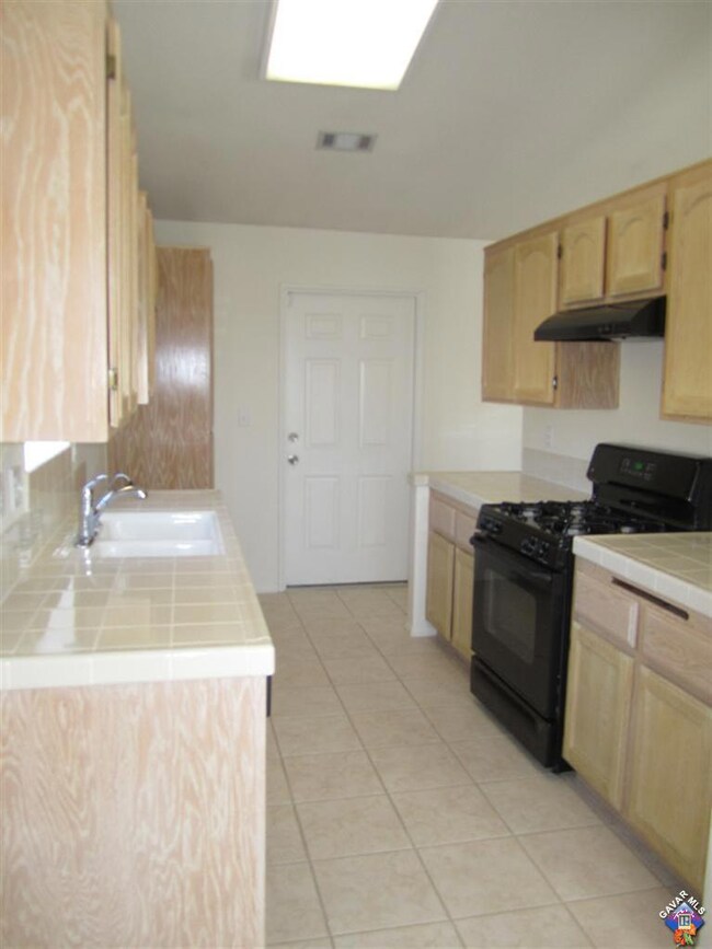 5448 Cobalt Ave, Rosamond, CA 93560 - photo 3