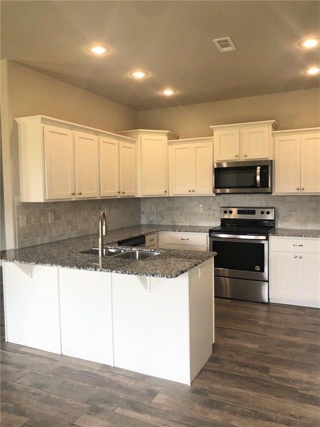 1360 Colonel McNeil Dr, Prairie Grove, AR 72753 - photo 4