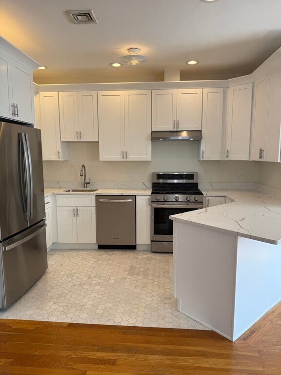 118 Trowbridge St unit 6, Cambridge, MA 02138 - photo 3