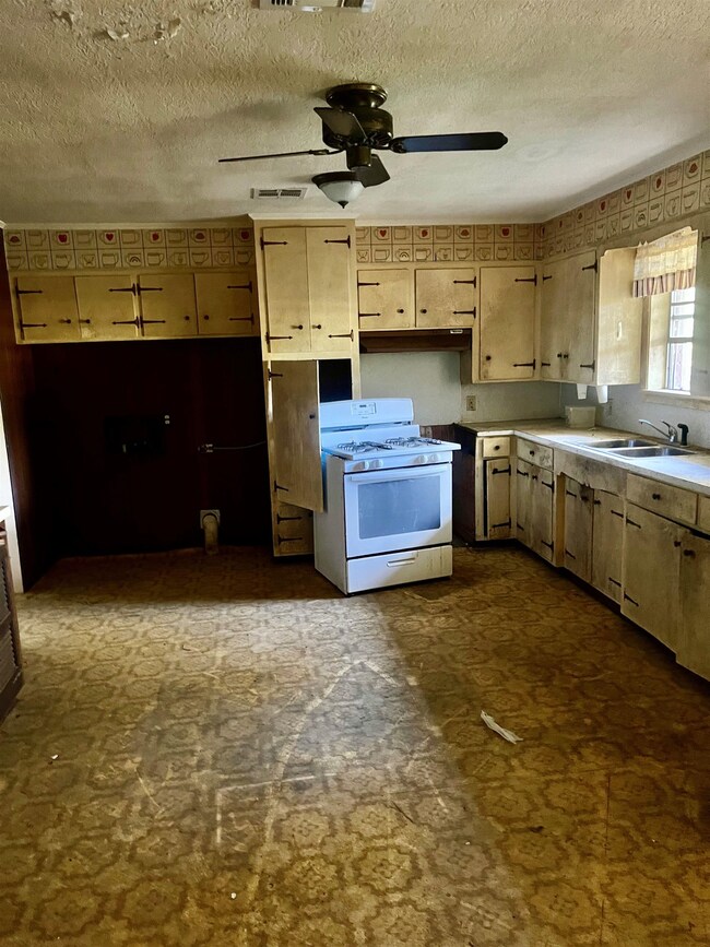 749 Hog Pen Rd, Bernice, LA 71222 - photo 3