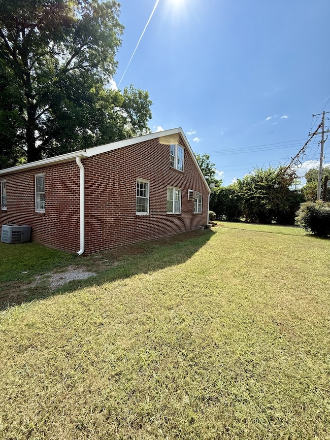 100 Murphree Ave, Centerville, TN 37033 - photo 3