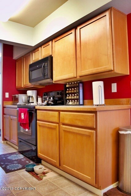 Joel Ware Sale Pics - Kitchen Stove - Mi