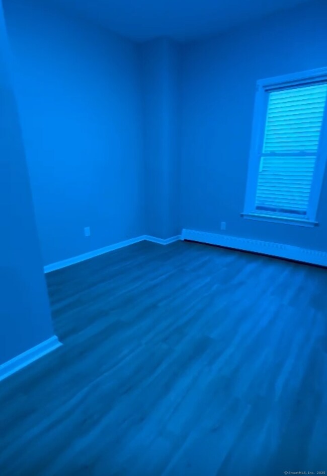 424 E Main St, Bridgeport, CT 06608 - photo 3