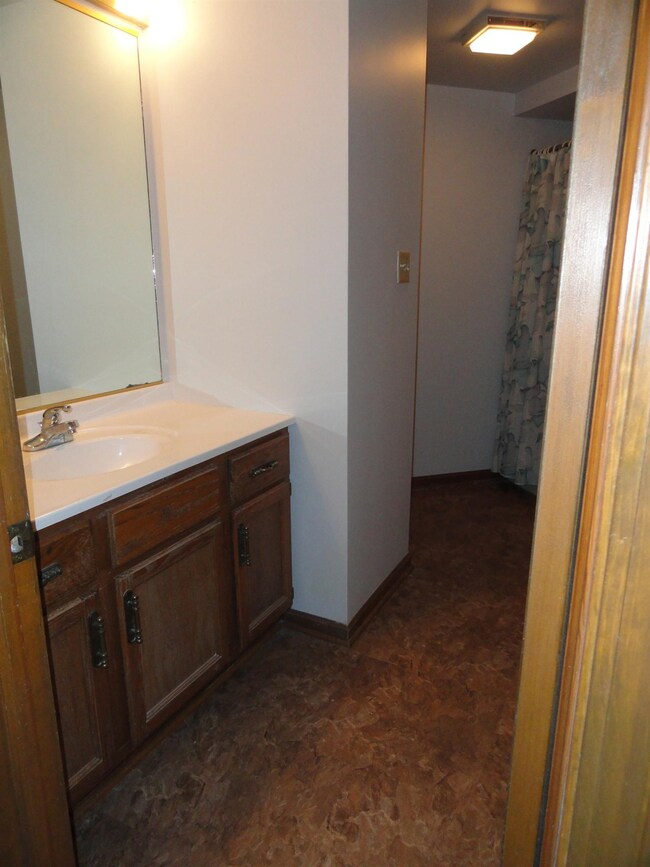 1712 W Ash St, Griffith, IN 46319 - photo 5