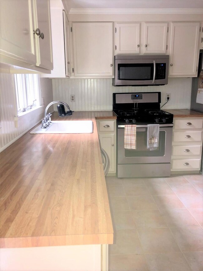 117 Freeboard Ln, Yarmouth Port, MA 02675 - photo 5