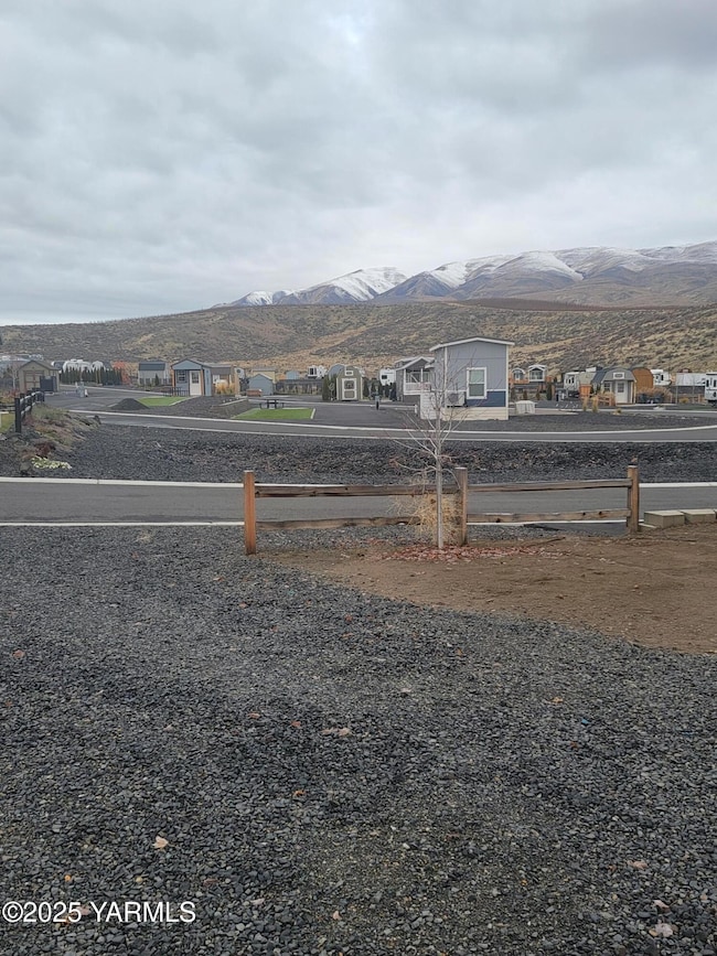 1769 Naches Wenas Rd unit 16, Selah, WA 98942 - photo 5