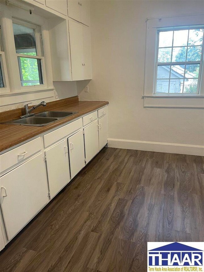 2442 Liberty Ave, Terre Haute, IN 47807 - photo 6
