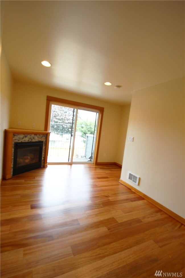 9239 35th Ave SW unit B, Seattle, WA 98126 - photo 4