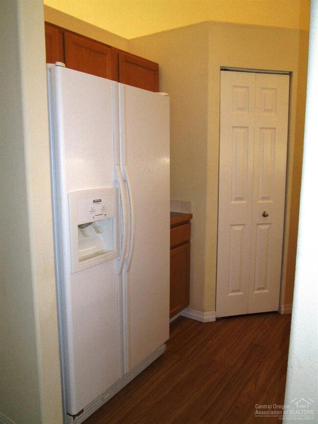 2105 SW 36th St, Redmond, OR 97756 - photo 6