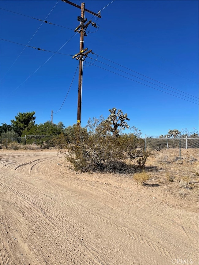 3884 Indio Ave, Yucca Valley, CA 92284 - photo 2