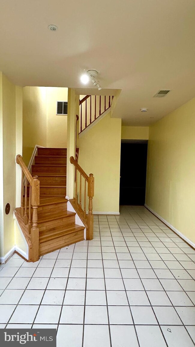 5309 Butler Ct, Columbia, MD 21044 - photo 2