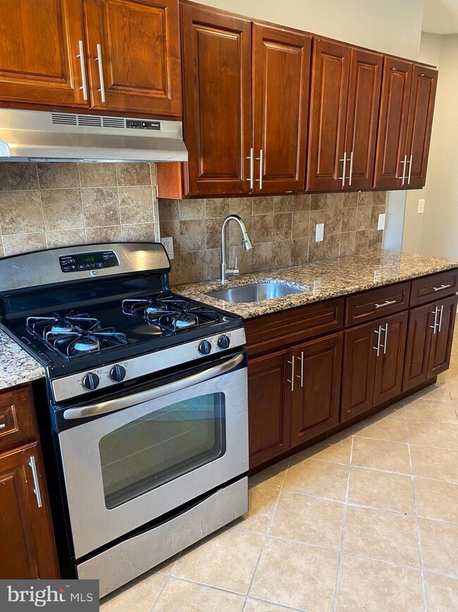 530 W King St unit C-8, Philadelphia, PA 19144 - photo 6