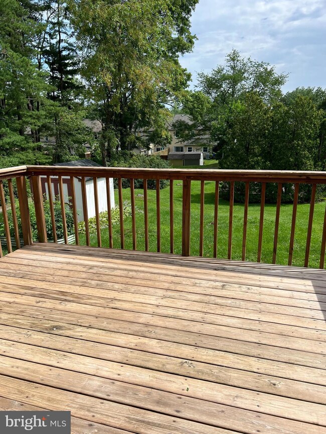 517 Portsmouth Ct, Sellersville, PA 18960 - photo 7