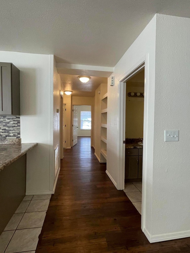 913 Hallway