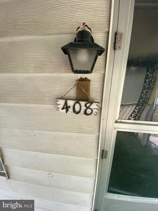 408 Winchester Ave, Moorefield, WV 26836 - photo 4