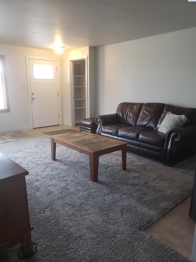 500 S Olson St, Kennewick, WA 99336 - photo 5