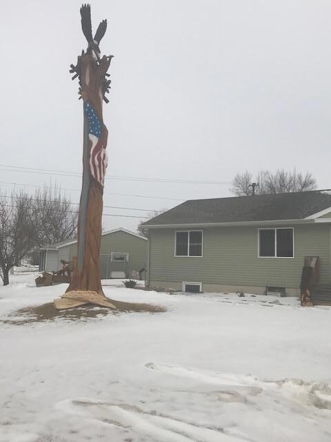 Front Yard<|><|>