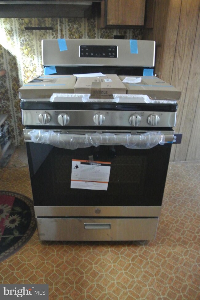 1410 Evans Rd, Pottstown, PA 19465 - photo 2