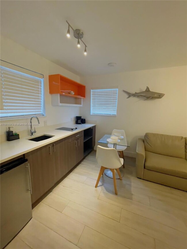 7600 Harding Ave unit 707, Miami Beach, FL 33141 - photo 6