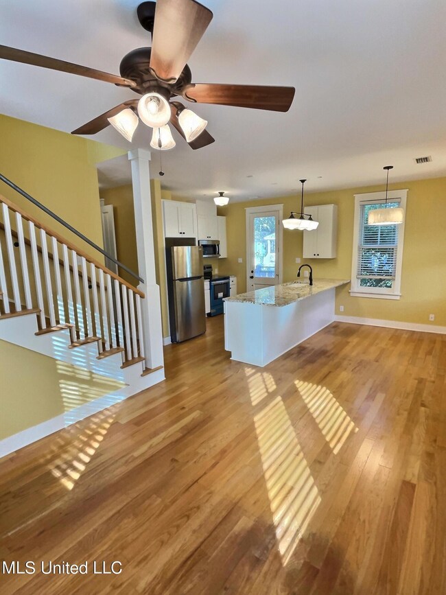 2151 Government St unit 607 Cottage Square L, Ocean Springs, MS 39564 - photo 6